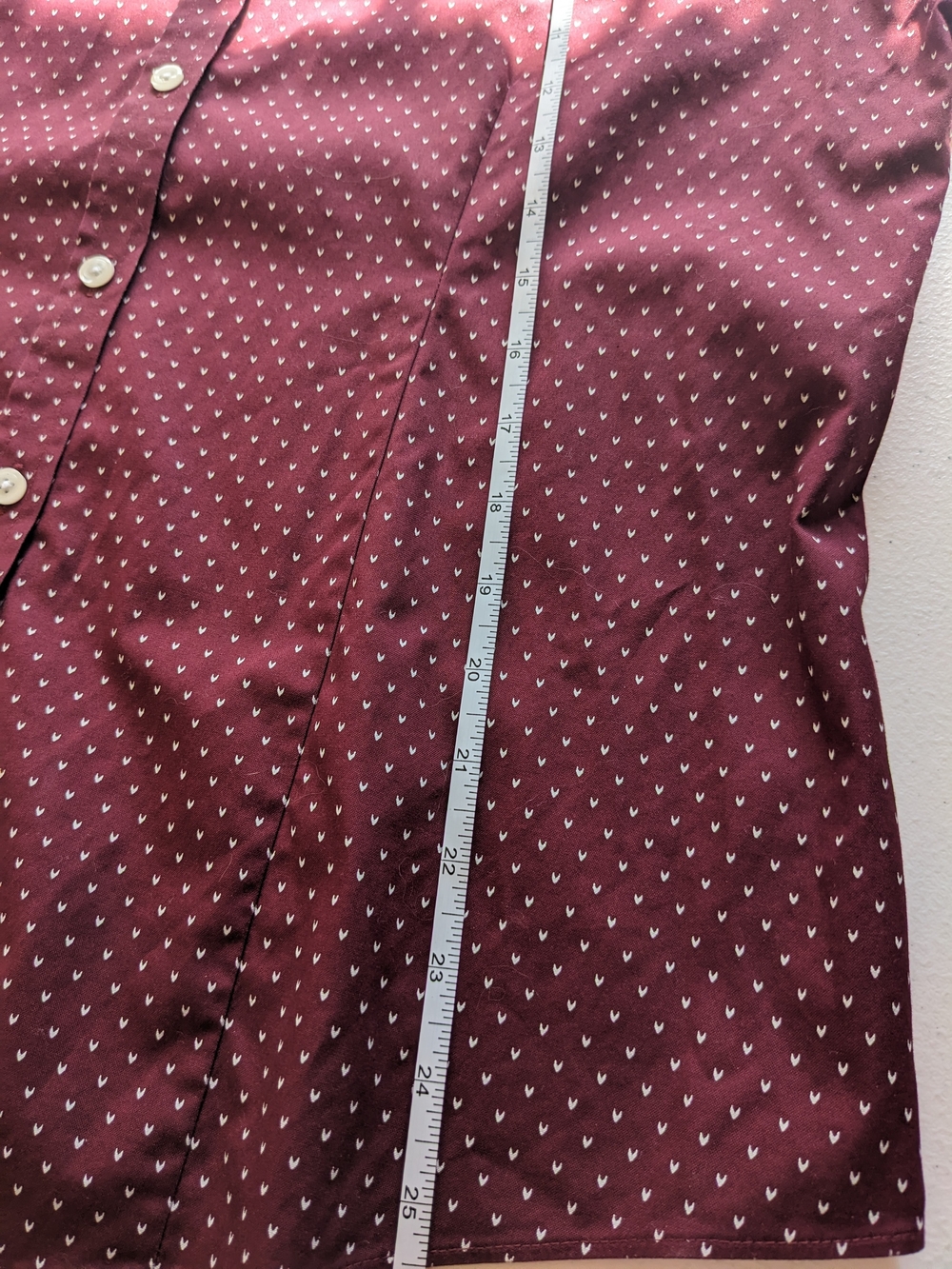 LL Bean Womens Wrinkle Free Button Down Shirt Burgundy Chevron Size Large Regula - Picture 9 of 9